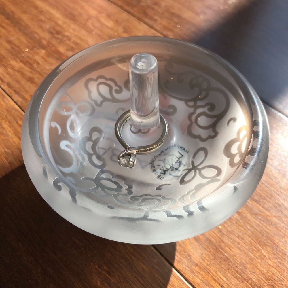 Gently used Lenox ring holder with flower design